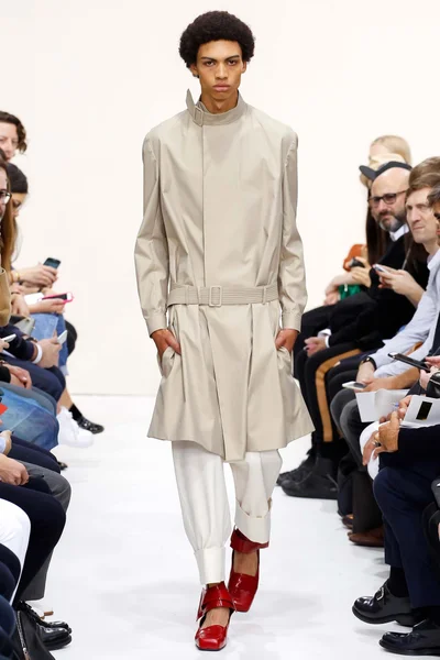 Look 9